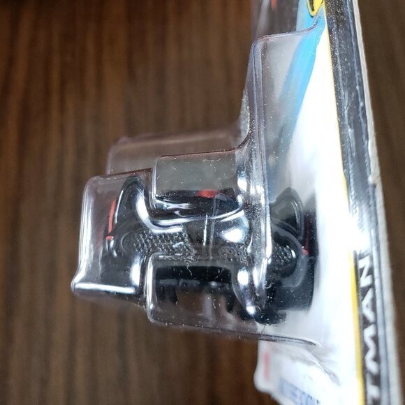 Hot Wheels Classic TV Series Tooned Batmobile Black 78/250 2022 Batman 3/5 - Picture 6 of 8
